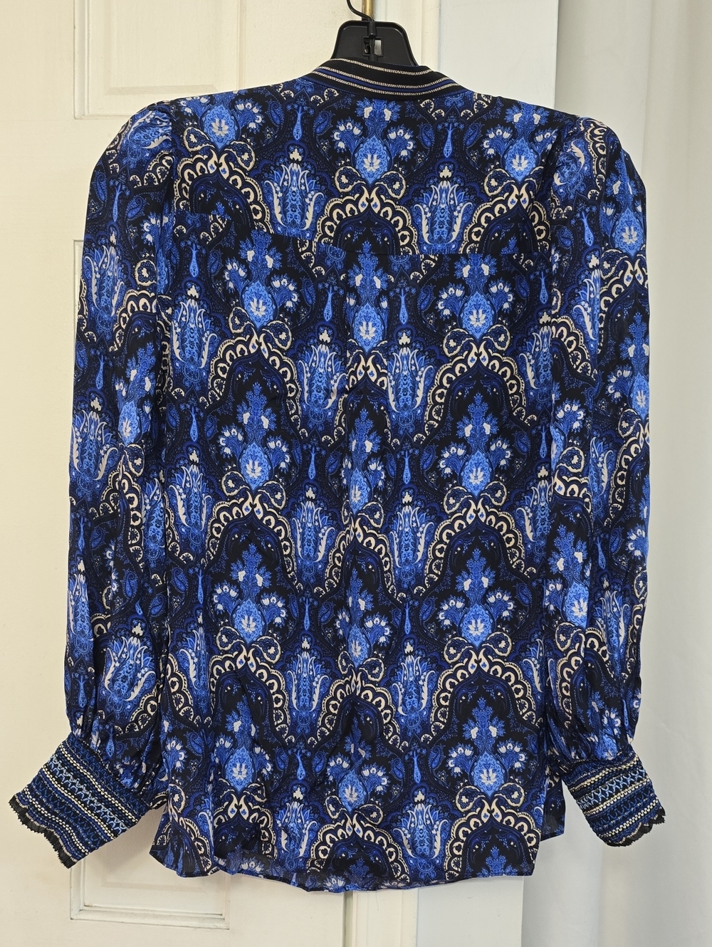 Alice + Olivia Women's Sheila Long Sleeve Silk Top - Picture 4 of 5
